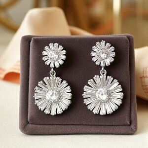 Kate Spade New York Estate Crystal Garden Earrings Dangle Drop Wedding Favorite